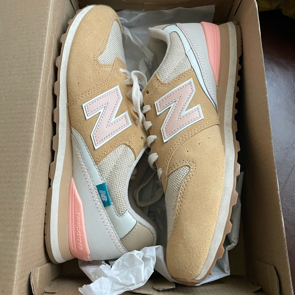 New Balance size 9 Worn Once Yellow with Pink Classic 996